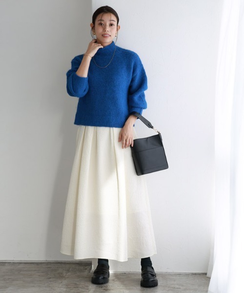 Bibiy ネイビー クロップドニットセーター　完売品 Bibiy ネイビー ケーブル編み クロップドセーター - メルカリ