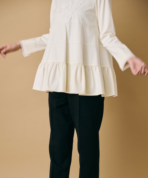 Audie a Muses（オーディア ミューズ） ブラウス シャツ 胸元フラワー