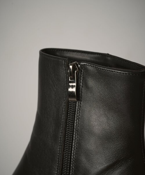 Lui's　ルイス　サイドジップ　ヒールブーツ　42 Lui's ルイス サイドジップ ヒールブーツ ショートブーツ 黒 42 - メルカリ