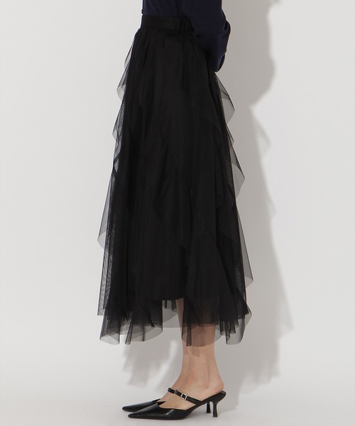 ラッフルフリル黒ニット& DOLCE&GABBANA シルクスカート AND COUTURE（アンドクチュール） スカート ラッフルフリルチュール