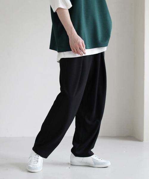 パンツ 梨地バルーンタックセミワイドパンツ
