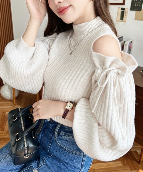 moment+ ニット セーター 袖リボンショルダースリットニットプル
