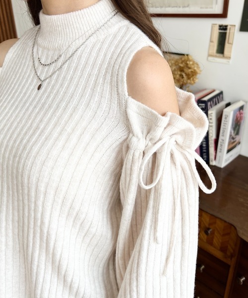 moment+ ニット セーター 袖リボンショルダースリットニットプル