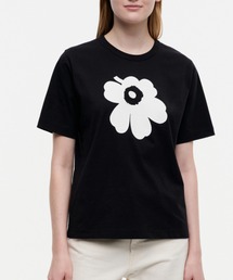 人気メーカー・ブランド marimekko tシャツ 「kioski」Erna relaxed Unikko placement T トップス