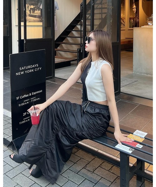 新品タグ付きDarich(ダーリッチ)チェーンストラップナイロンロングスカート ダーリッチ Darich チェーンストラップナイロンロングスカート