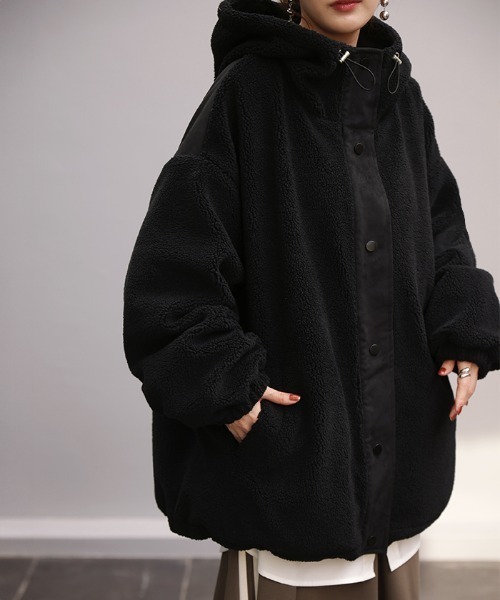 ほぼ新品☆センソユニコ☆ｔｂ☆とても暖かいセットアップ☆黒地に赤の変形ドット柄☆ レインポンチョ ブラック・ジャック