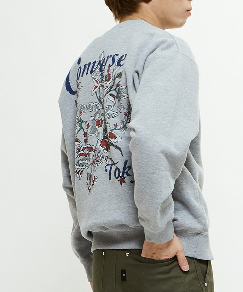 CONVERSE TOKYO トレーナー スウェット PIGMENT DYE FLOWER LOGO