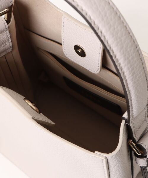 FURLA（フルラ） ショルダーバッグ バッグ ヌヴォラ (Furla Nuvola