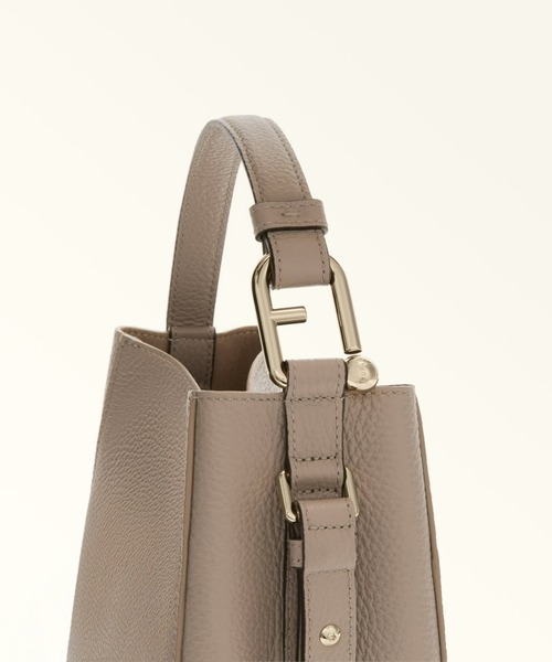 FURLA（フルラ） ショルダーバッグ バッグ ヌヴォラ (Furla Nuvola