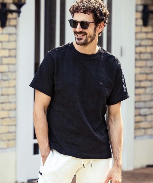 【シンプル】1PIU1UGUALE3 RELAX クレープニットロゴ半袖Tシャツ 1PIU1UGUALE3 RELAX - クレープニットロゴ半袖Tシャツ