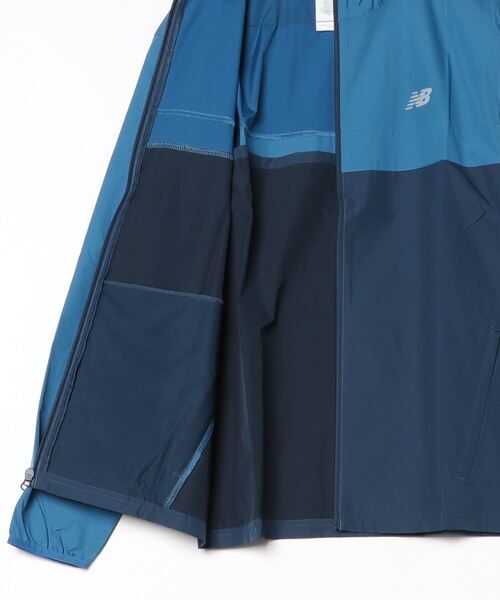 new balance ナイロンジャケット　Mサイズ New Balance ナイロンジャケット Sport Essentials ラン