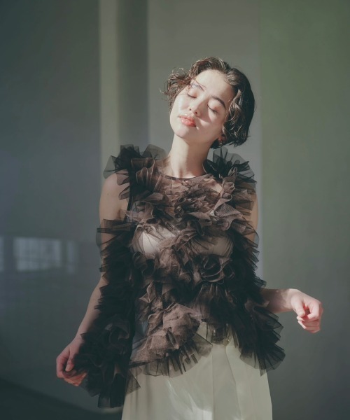 NOTREemor asymmetry tulle tops ノートルエモア New arrival — 🪡 asymmetry tulle tops ¥ 10,500(tax in) F