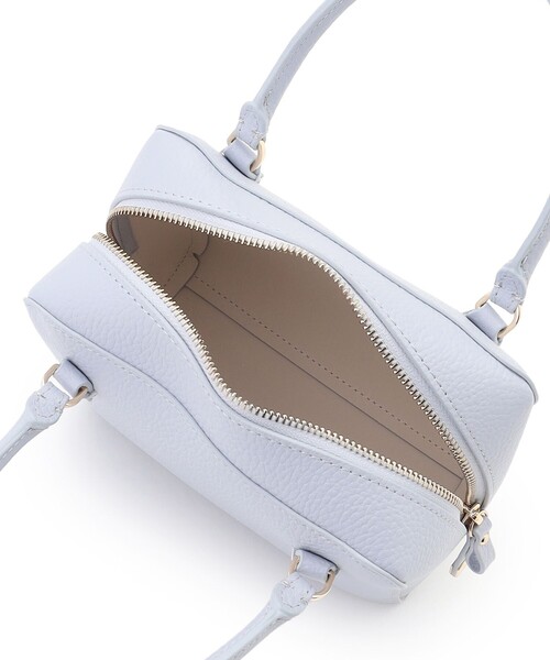 【美品】トッカCARRE LEATHERBAG ショルダーバッグ　ホワイト TOCCA - 【美品】トッカCARRE LEATHERBAG ショルダーバッグ ホワイトの