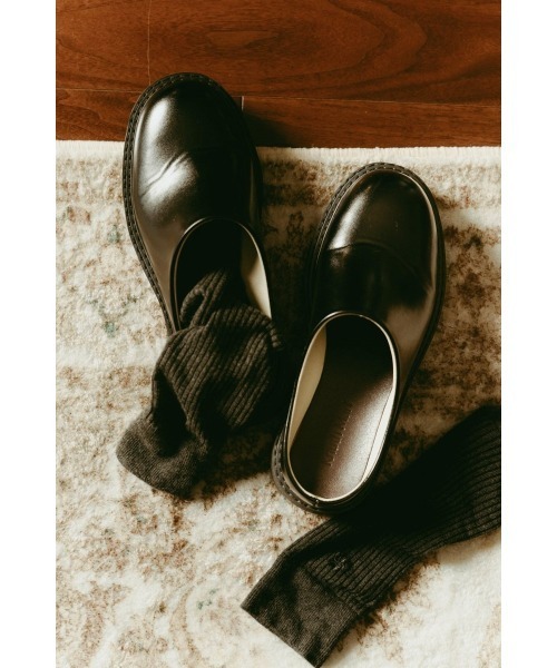 Knuth Marf（クヌースマーフ） シューズ round toe sabot sandals