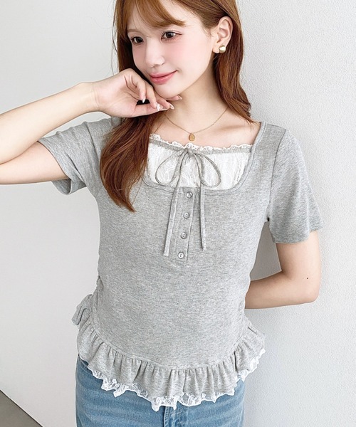 レースフリル　グレーリブ　半袖 T シャツ　レディース　スリム脚長　miu ロゴ moment+ tシャツ レースレイヤード風リボンフリルトップス レディース