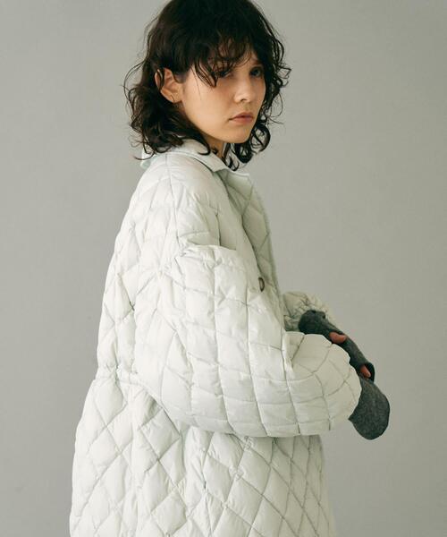 ダウンコート ダウンジャケット 「別注」KWD×ザ グッドランド マーケット　GREEN DOWN QUILTING JACKET レディースの画像