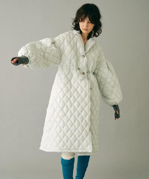 ダウンコート ダウンジャケット 「別注」KWD×ザ グッドランド マーケット　GREEN DOWN QUILTING JACKET レディースの画像