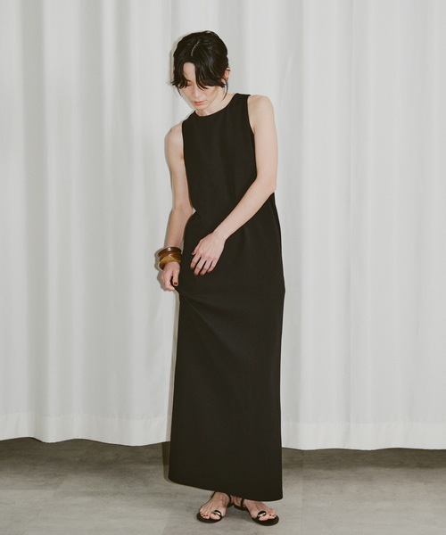 バックツイスト ロングワンピース ワンピース Back twisted desing long dress / バックツイストデザイン
