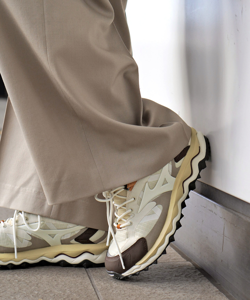 IENA購入 MIZUNO/Wave Mujin TLGTX スニーカー ASBee スニーカー mizuno ミズノ WAVE MUJIN TL GORE-TEX「防水