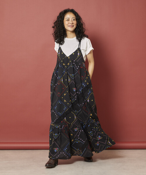 Freada（フリーダ） ワンピース フラワーハンカチ刺繍キャミドレス