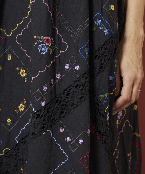 Freada/フリーダ フラワーハンカチ刺繍キャミドレス ワンピース Freada/フリーダ フラワーハンカチ刺繍キャミドレス（ワンピース