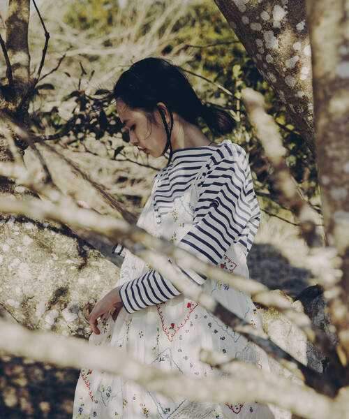 Freada（フリーダ） ワンピース フラワーハンカチ刺繍キャミドレス