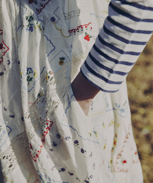 Freada（フリーダ） ワンピース フラワーハンカチ刺繍キャミドレス