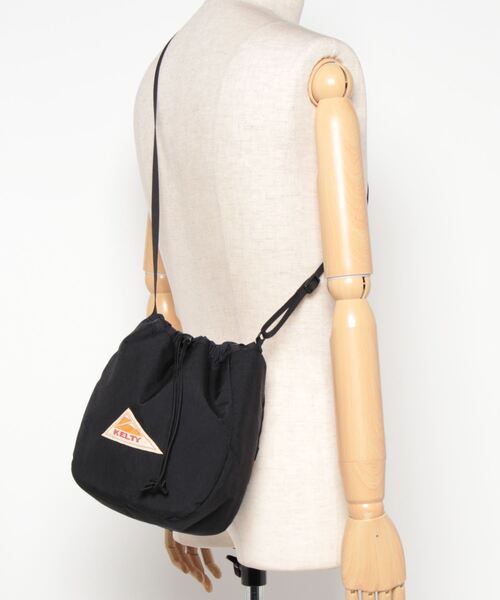 KELTY（ケルティ） ショルダーバッグ 1つで2つの表情！“見せる