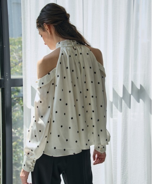 ERADIE（エラディエ） ブラウス シャツ Halter neck Open shoulder