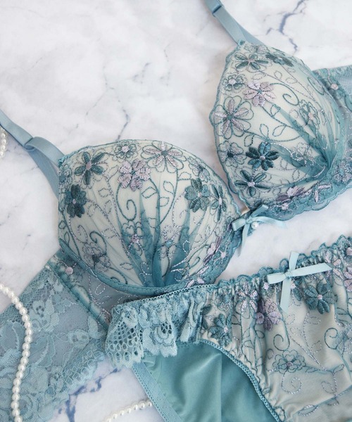 Sanei ブラジャー ショーツセット 「Elegant Style」深みのあるダーク