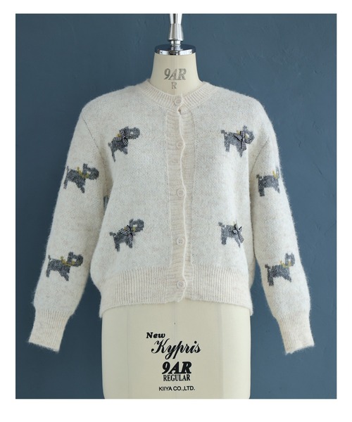 新作12月17日 お散歩わんちゃんのもっちりニットカーディガン cawaii w61601ps S~L対応 動物 アニマル 遊び心 大人女子 短丈 チェック リボン 楽ちん 伸縮 大人可愛い 日常 仕事 会社 おでかけ レディース ファッション 大人 ママ ミセス 30代 40代 50代 60代 cawaii カーディガン お散歩わんちゃんのもっちりニットカーディガン