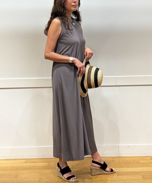 ワンピース BANANA REPUBLIC FACTORY STORE　　日本限定 ノースリーブ ニット マキシ トラペーズ ワンピースの画像