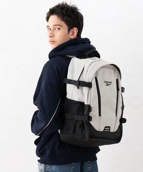 【Reebok】 リュック ワンポイント ロゴ 大容量 30L Reebok デイバック リュック リ−ボック ワンポイント ロゴ刺繍