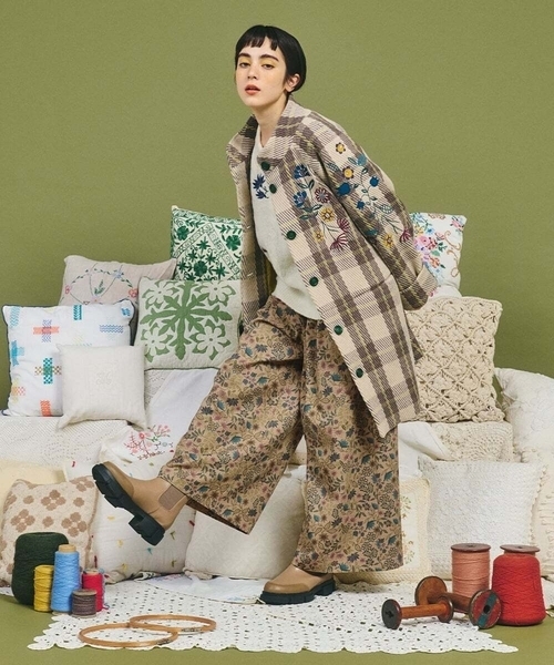 ★ホコモモラ刺繍ステッチ花ボタン鮮やかコート★ ★ホコモモラ刺繍ステッチ花ボタン鮮やかコート★