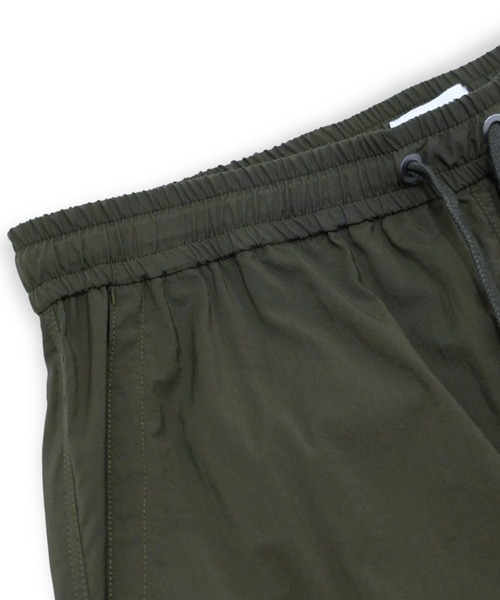 ATON(エイトン) パンツ MAT AIRLY NYLON WIDE SHORTS メンズ ATON(エイトン) パンツ MAT AIRLY NYLON WIDE SHORTS メンズ