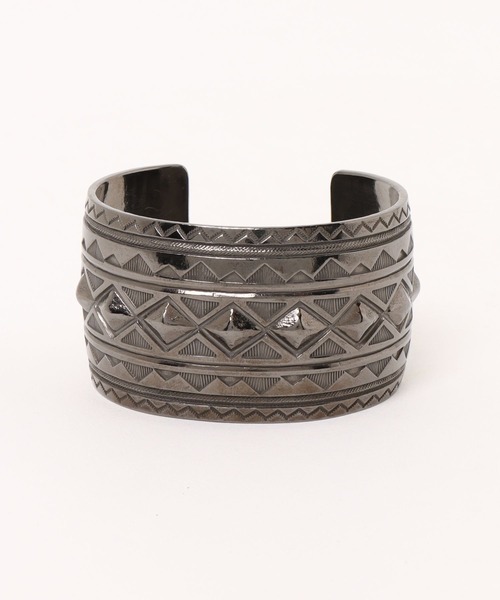 バングル 「Indian Jewelry/インディアンジュエリー」カルヴィンマルチネス 1.6インチバングル w/ブラックロジウムコーディングの画像