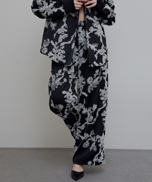 ワイドパンツ パンツ MOLE YARN EMBROIDERY SATIN PANTS レディース