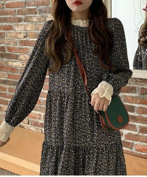 お値下げ❣️美品PINKOレースティアードワンピース 美品⁂ピンコ⁂ロングワンピース 総レース りんご柄 フレンチ