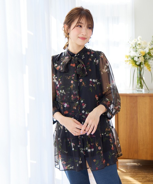 ★値下げ　Rose Tiara　ブラウス　46 タグ付き新品 新品タグ付き ローズティアラ 大きいサイズ 46 チュール