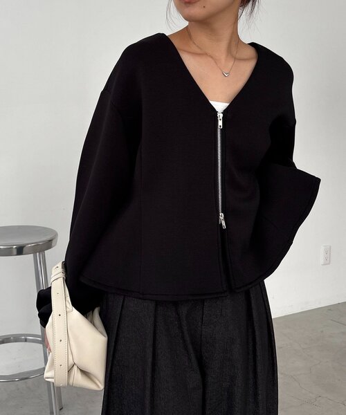 【週末限定値下げ】CAPRICIEUX LE'MAGEぺプラムジップカーディガン CAPRICIEUX LE'MAGE カーディガン ペプラムジップカーディガン