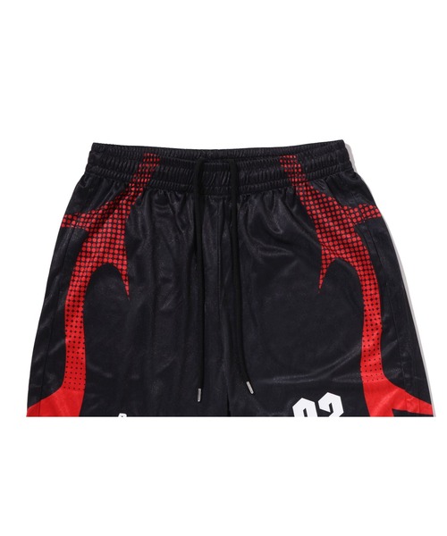 パンツ APE FLAME MONOGRAM JACQUARD RELAXED FIT FOOTBALL SHORTS メンズの画像