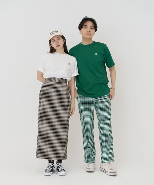 TINA：JOJUN tシャツ ユニセックス エンブレム付きTシャツ