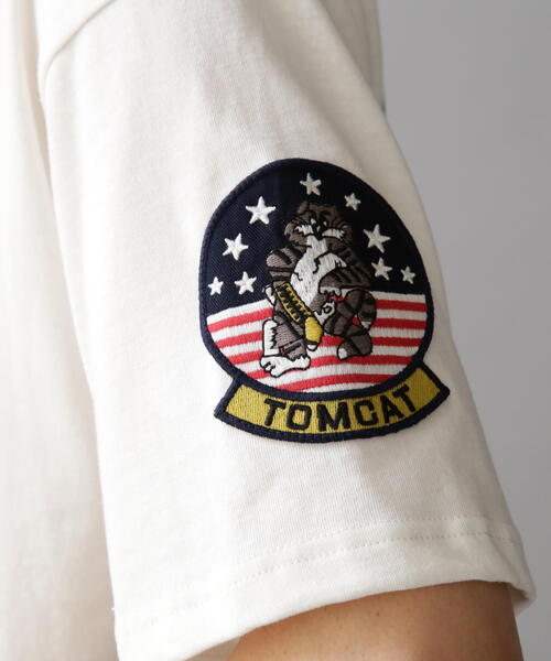 国内発送/本物保証/AVIREX トップガン パッチ＆プリント Tシャツ AVIREX tシャツ TOP GUN PATCH ＆ PRINT T-SHIRT / トップガン