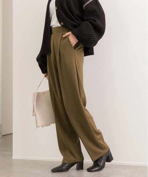ad thie パンツ センターシームタックテーパードパンツ