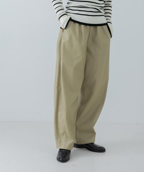 URBAN RESEARCH（アーバンリサーチ） パンツ レザーライクコクーン
