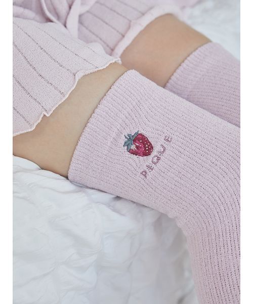 gelato pique Sleep 靴下 着圧 「Sleep」ストロベリー刺繍 着圧