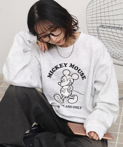 あちゃちゅむ× Disney / アリス サガラ刺繍スウェット Disney（ディズニー） トレーナー スウェット 「Disney/ディズニー