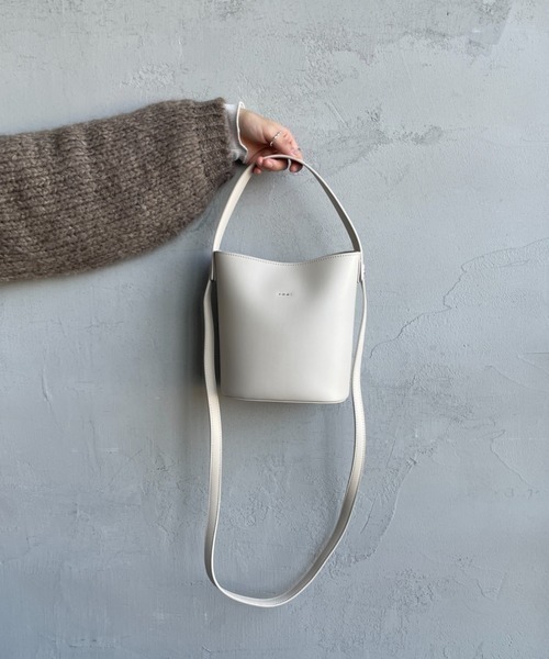 YAHKI ヤーキ cross body ショルダーバッグ 色：オフホワイト YAHKI（ヤーキ） ショルダーストラップ ショルダーバッグ バッグ 「WEB