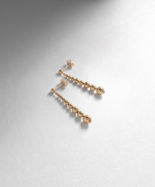 ピアス K10中空ボールグラデーション スタッドピアス レディースの画像