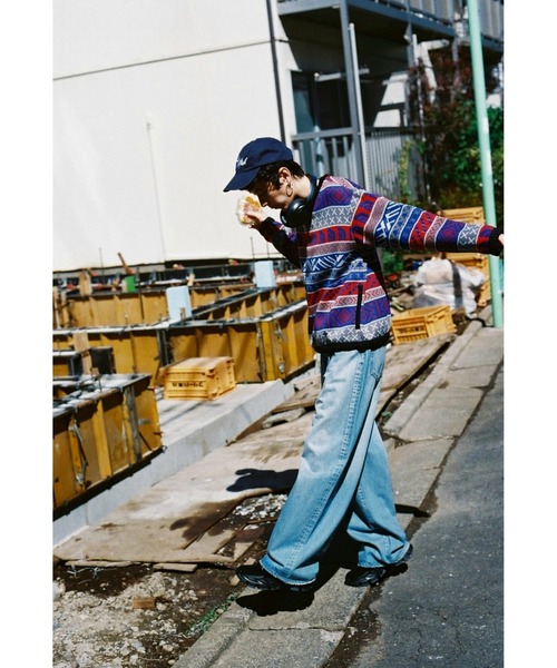 新品BLACK BY MOUSSYルーズストレートクラッシュデニムblkby BLACK BY MOUSSY（ブラックバイマウジー）の「loose straight